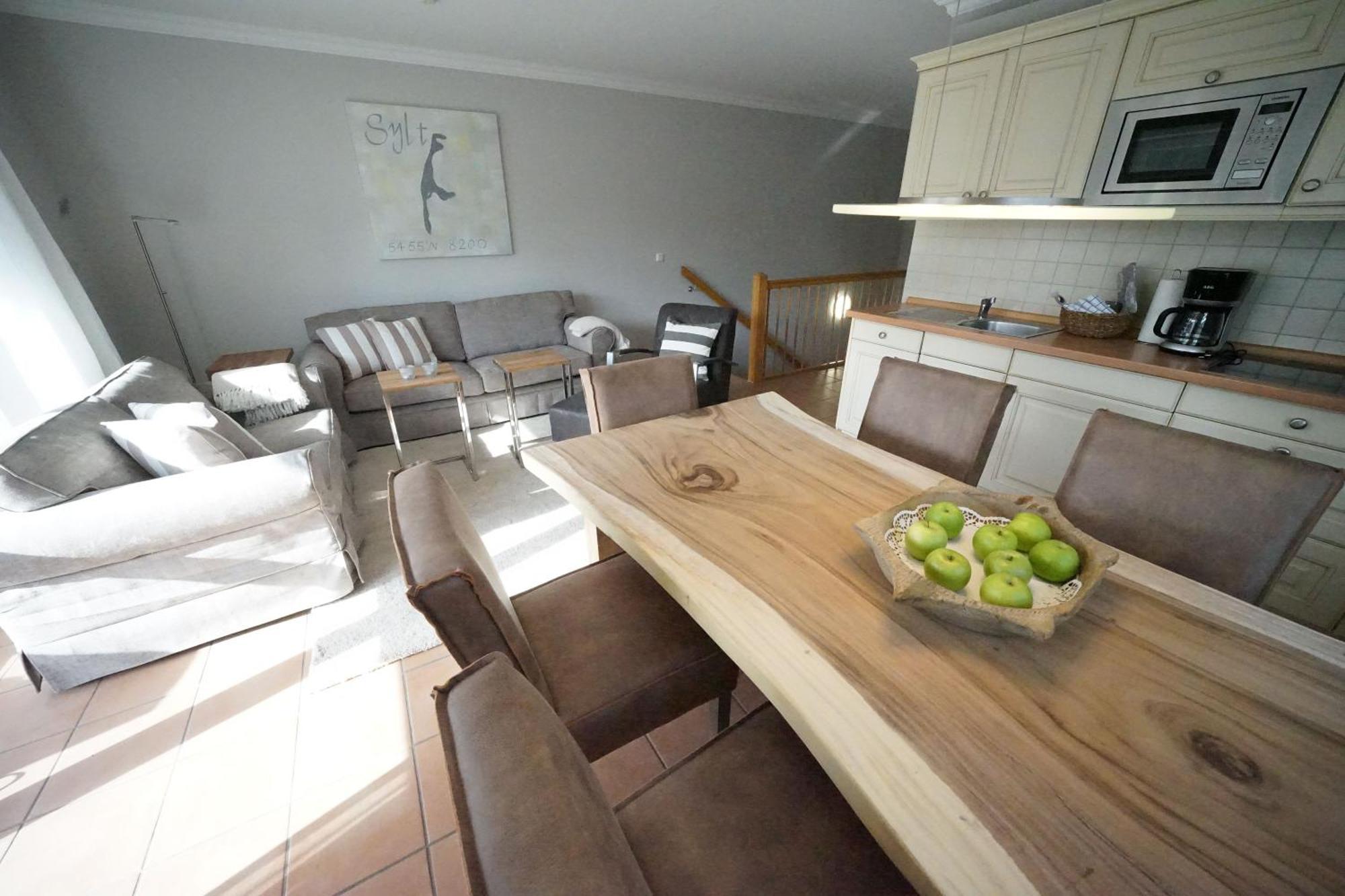 Helle Mit Sonniger Terrasse Apartment *